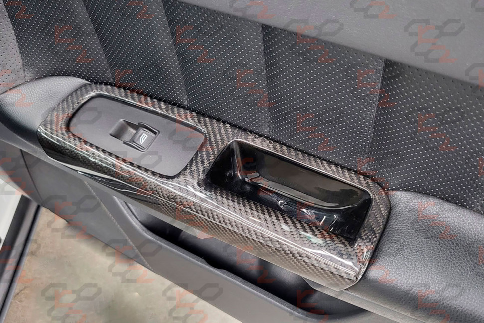 KarboniZation Volvo S40 / V50 / C30 Вставки в Передние Двери (Корпус Кнопок Управления Стеклоподъёмниками)