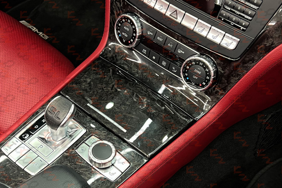 KarboniZation Mercedes SL (R231) Накладка Отсека Подстаканников