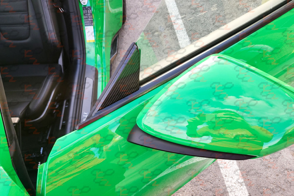 KarboniZation Porsche 911 (992) / Taycan Внешние Уголки Боковых Зеркал KarboniZation Porsche 911 (992) / Taycan Внешние Уголки Боковых Зеркал