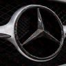 KarboniZation Эмблема Mercedes на Решетку Радиатора