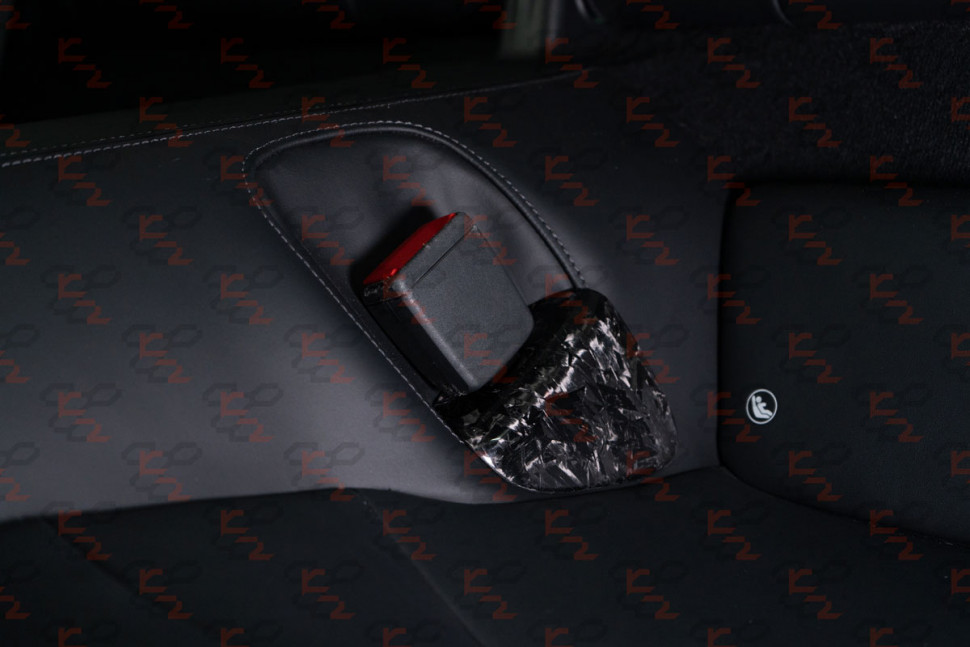 KarboniZation Porsche 911 (992) Крышки Защелки Задних Ремней Безопасности