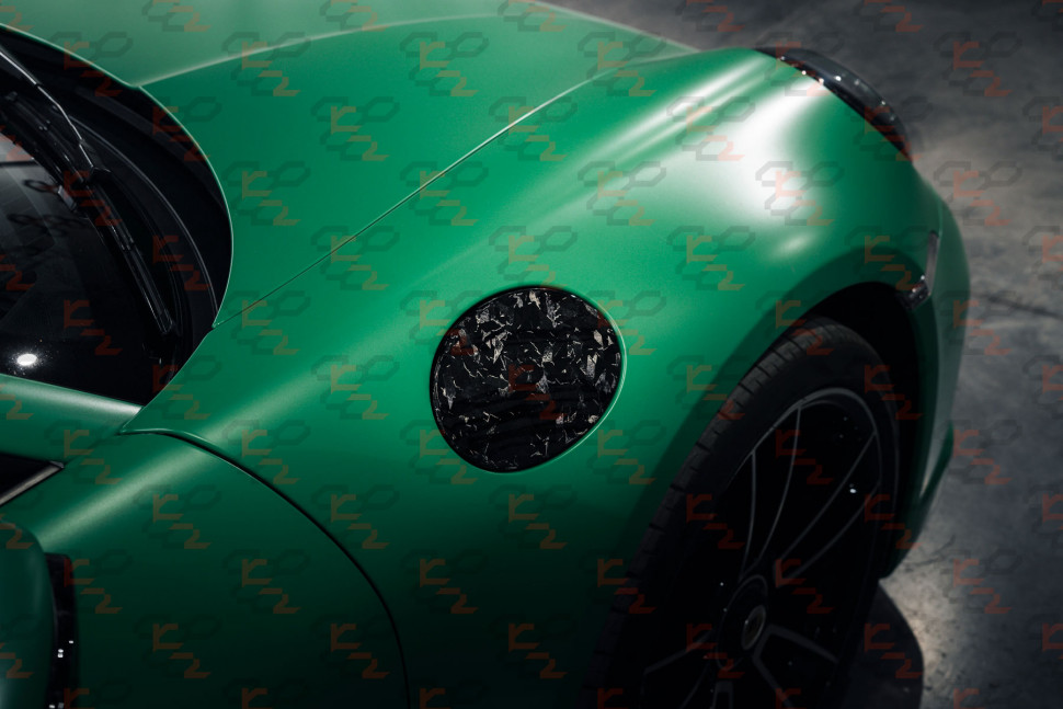 KarboniZation Porsche 911 (992) Лючок Бензобака